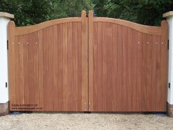 Eagle Hardwood Electric Gate Essex